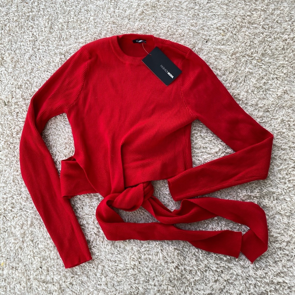 *NWT* Red crop sweater